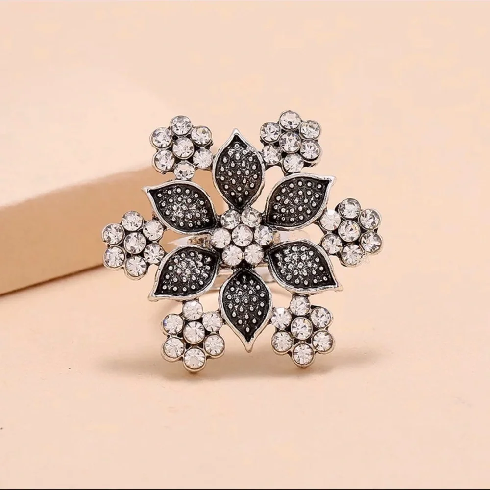 Flower cluster Statement Ring